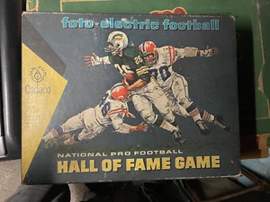 VINTAGE! 1964 CADACO FOTO ELECTRIC FOOTBALL GAME - Picture 1 of 2