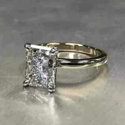 Anillo de boda para mujer de diamantes de corte radiante de 2 quilates enchapado en oro blanco de 14 k Foto 1 de 4
