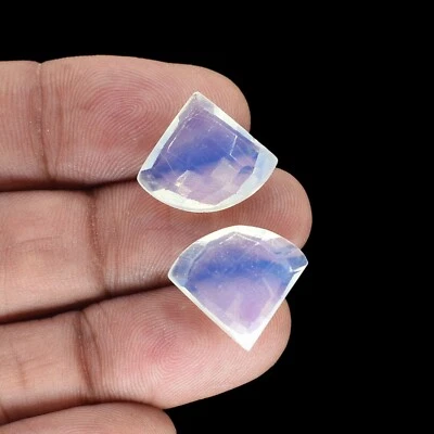 White Opalite Loose Gemstone 15mm Axe Shape Faceted Briolette Bead Wholesale lot - Image 1 of 4