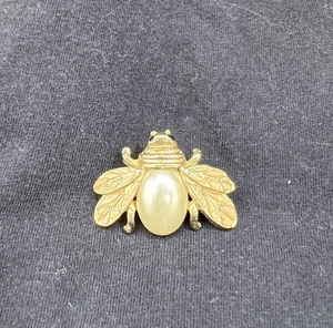 Vintage Gold Tone Enameled Bee, Faux Pearl, Rhinestones, Brooch - Picture 1 of 5