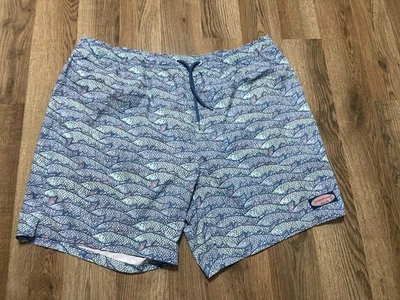 Pantalones Cortos Vineyard Vines, Para Hombre Talla XL, Azul Verde Rosa, Bañador, Peces Foto 1 de 4