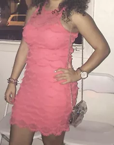 Abito alla moda Guess senza maniche con frange boho taglia 2 - Foto 1 di 6