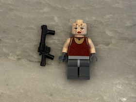 Sugi Bounty Hunter Minifigure LEGO Star Wars Clone Wars 7930 with Custom Blaster