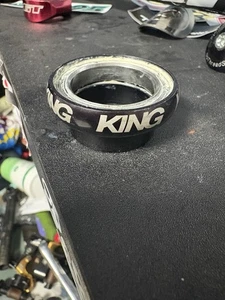 Chris King 11/8 Headset Top Cup Black - Picture 1 of 7