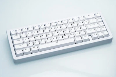 NEW OdinGaming Aurora 65 White Hot-swap Gaming Mechanical Keyboard - Image 1 of 4