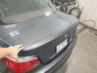 Tampa de convés usada serve: 2008 BMW 535I sem spoiler grau A - Imagem 1 de 4