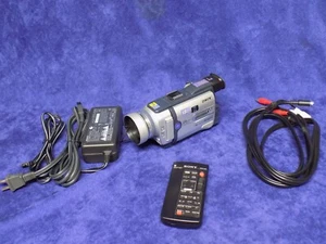 USED WORKING SONY HANDYCAM DCR-TRV30 MINI DV TAPE DIGITAL VIDEO CAMCORDER - Picture 1 of 13