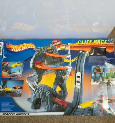 Hot Wheels Cliff Race 2002 - Complete Boxed With Car(new listing) - Image 1 of 4