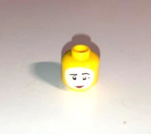 1x LEGO® Kopf weiblich weiss geschminkt rote Lippen 3626pb3633 NEU Gelb - Picture 1 of 1