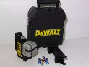 DeWalt DW089 Self Leveling 3 Beam Line Laser Level Kit Fully Working - Picture 1 of 5