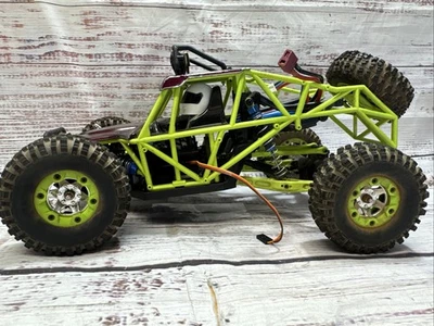 WLTOYS 1/12 4WD RC CAR OFF ROAD ROCK CRAWLER - Image 1 of 4