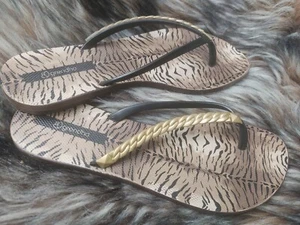 GRENDHA WILD ANIMAL TIGER STRIPE GOLD BLACK FLAT FLIP FLOP SANDALS SIZE 8 - Picture 1 of 7