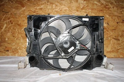 Conjunto de ventilador de radiador de refrigeración del motor OEM BMW F30 N20 320i 2014-2018 Foto 1 de 4