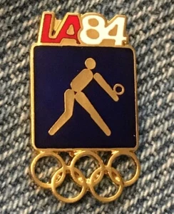 Insignia de alfiler olímpico de voleibol ~ azul ~ pictograma ~ 1984 Los Ángeles ~ Los Ángeles ~ Los Ángeles - Imagen 1 de 2