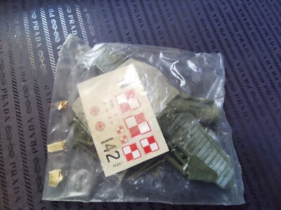 The PZL P-11C Revell   No. H 647 1:72  unboxed no decals pzl c-11 - Immagine 1 di 3