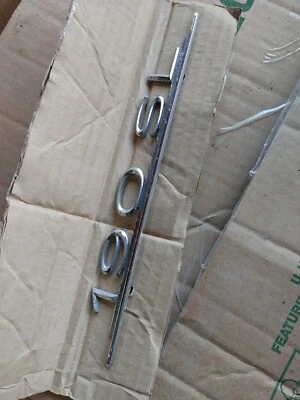 Emblema insignia maletero Mercedes Benz 190SL W121 ORIGINAL OEM 1218170215  Foto 1 de 2