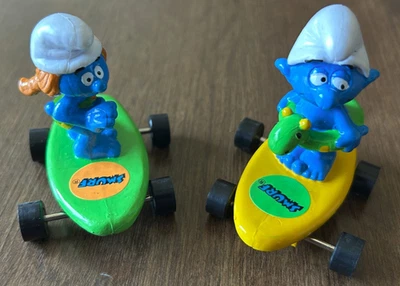 Lote de 2 Pitufos Applausos Hardees Niños Comida Surf Monopatín Pitufo Juguete Años 90 Foto 1 de 4