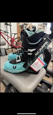 Botas de Touring Scarpa Gea Alpinas Nuevas con Etiquetas Nunca Usadas. Talla 26. US Foto 1 de 3