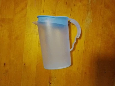 Tupperware Junge Welle , Milchkännchen blau  300 ml  4078 - Bild 1 von 3