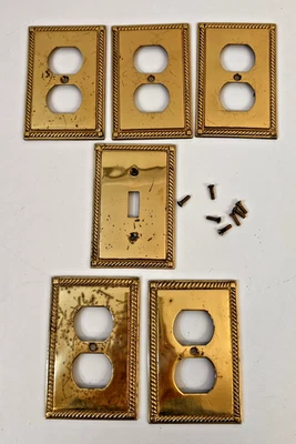 Lote De Colección Cubiertas De Toma De Latón AmerTac y Cubierta De Interruptor De Luz Foto 1 de 4