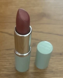 Clinique A Different Raspberry Glace Lipstick Original Formulation Full Size - Picture 1 of 2