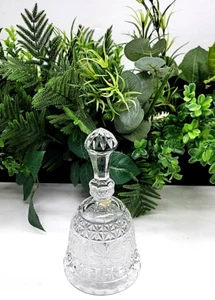 Etched Clear Crystal Glass Bell - Hand-Held Home Holiday Display Decoration - Imagen 1 de 7