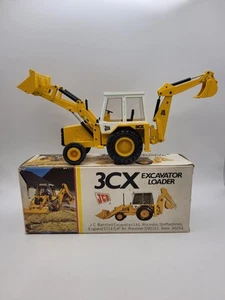 Excavadora cargadora vintage NZG 1:35, Nº216, JCB 3CX, cabina blanca, diecast con caja. - Imagen 1 de 24