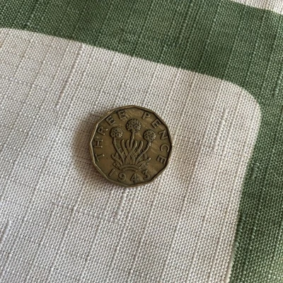 Moneda de tres peniques REINO UNIDO 1943, moneda de la era de la Segunda Guerra Mundial, Jorge VI, Gran Bretaña Foto 1 de 2