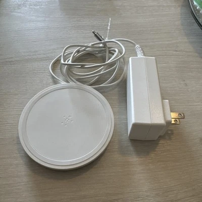 Belkin BOOST UP Wireless Charging Pad - Image 1 of 2