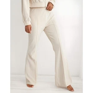 Pantalones acampanados de terciopelo acanalado neutro para mujer Aerie Lounge talla M - Imagen 1 de 7