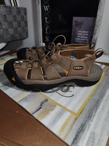 Keen Newport Sandals Mens 9 Brown Shoes Waterproof Hiking Outdoors - Picture 1 of 6