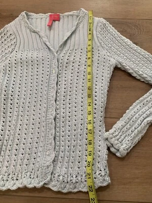 Suéter tejido con botones manga larga Charlotte Tarantola para mujer talla pequeña Foto 1 de 4