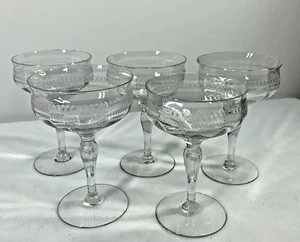 De colección década de 1950 Vidrio Grabado Cristal Espumoso Vino Sherbet Tallos Vacaciones - Imagen 1 de 5