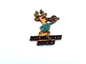 VINTAGE NBA MILWAUKEE BUCKS FRIDGE MAGNET STANDING BOARD OLD SCHOOL LOGO !!! - Picture 1 of 2