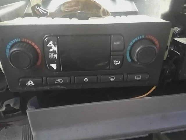 GMC Yukon XL 1500 2003-2004 automático aire acondicionado calefacción control de clima CJ2 Foto 1 de 1