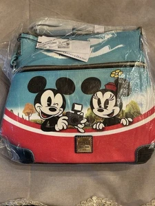 Bolso Bandolera Cartera Dooney & Bourke Mickey & Minnie Mouse Friends Skyliner Nuevo con Etiquetas - Imagen 1 de 2