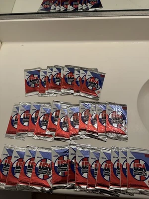 1996 年美国篮球 Skybox 集换卡德士古全新未拆封 32 包 — 第 1/3 张图片