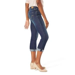 Signature by Levi Strauss & Co. Gold Label Women's Mid-Rise Slim Fit Capris (... - Picture 1 of 4