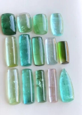 Cabujón de turmalina pulida color azul y verde natural de 31 quilates Foto 1 de 4