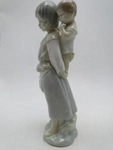 Im Ruhestand Lladro Mutter und Kind 4701G 93⁄4 Zoll handbemalte Porzellanfigur - Bild 1 von 7