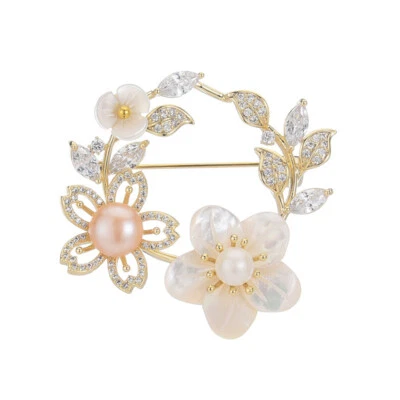 Broche prendedor guirnalda flor circón cúbico perla concha blanca chapada en oro Foto 1 de 4