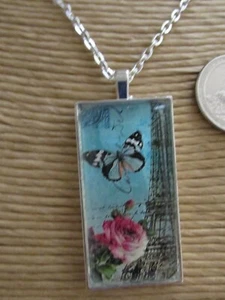 Eiffelturm Schmetterling Rosenmotiv Handarbeit Anhänger Glaskette Upcycling Geschenk - Bild 1 von 4