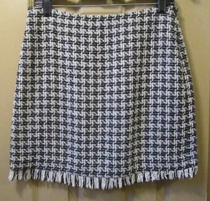 SZ 8P GRACE ELEMENTS PETITE WOMENS BLACK & WHITE FRINGED MINI SKIRT, LINED, EUC - Picture 1 of 7