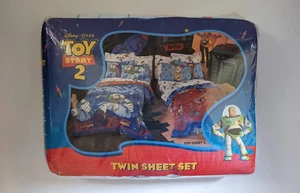 Set 2 lenzuola gemelle vintage nuove con scatola Buzz Lightyear Woody Disney Pixar USA NUOVE - Foto 1 di 7