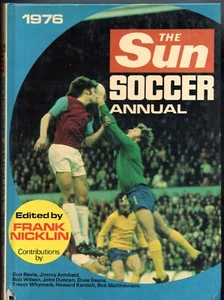 1976 SOCCER The SUN UK British Annual Nicklin VINTAGE Hardcover Book FOOTBALL - Imagen 1 de 2