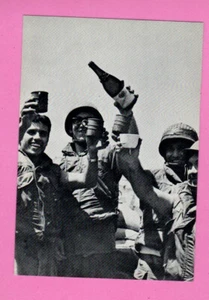 POSTAL VINTAGE DE SOLDADOS DE TEL AVIV DE ISRAEL POR NACHUM GUTMAN JUDÍO 1066 - Imagen 1 de 2