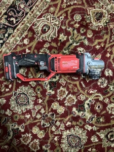 Amoladora angular CRAFTSMAN CMCG400 V20 4-1/2 pulgadas, solo herramienta - Imagen 1 de 7