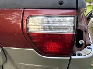 2003-2006 SUBARU BAJA PASSENGER RIGHT INNER TAIL LIGHT LAMP OEM USED Maroon - Picture 1 of 13