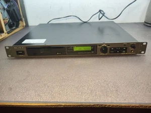 SONY CDP-D11 professional. CD-Player, 19" Rackmount, top - Bild 1 von 7