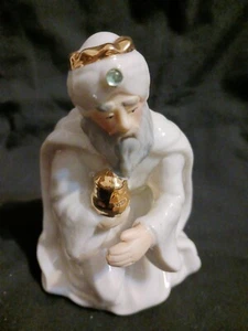 2003 King 1 Home for the Holidays Porcelain Nativity Replacement Figurine 473001 - Picture 1 of 4